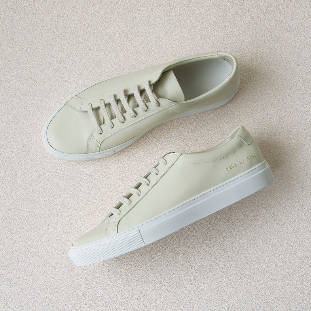 Minimalist Flat Lace-up Sneakers