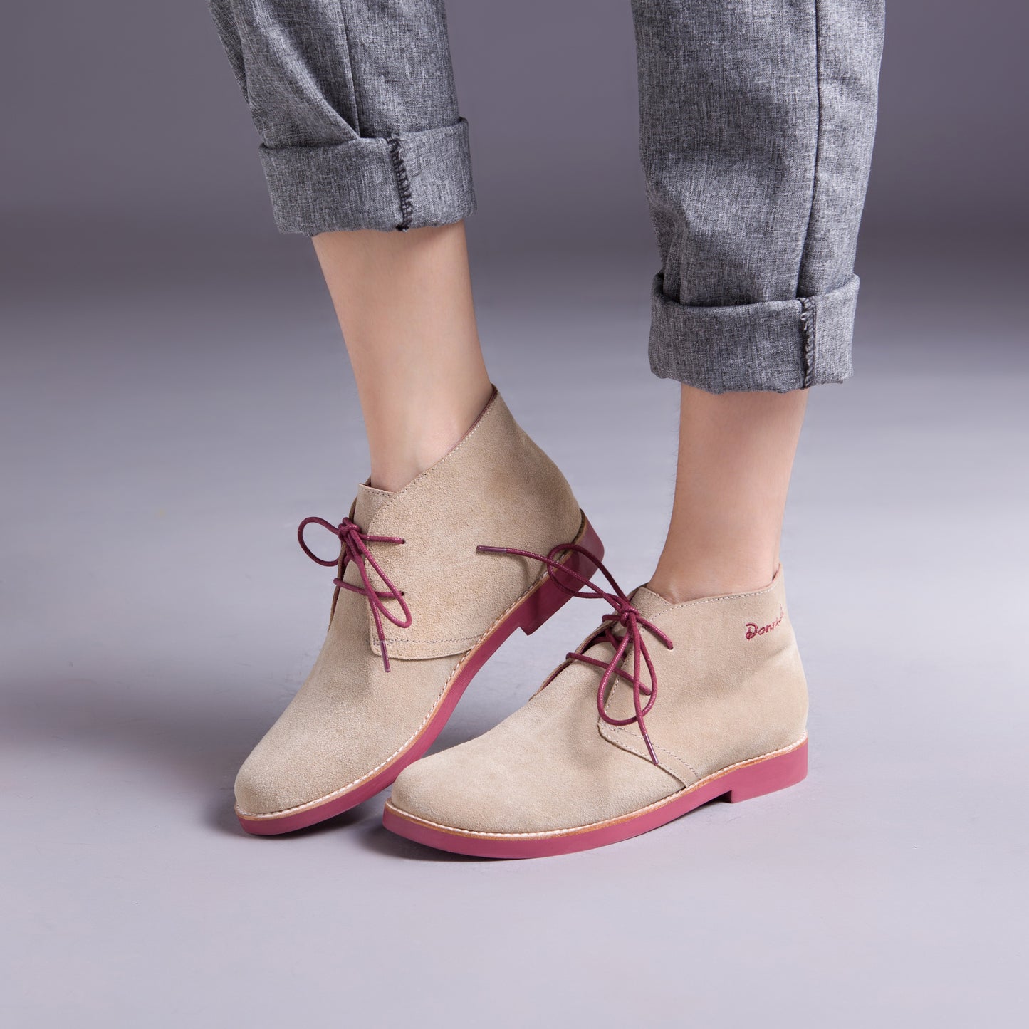 Donna-in Casual Suede Desert Women