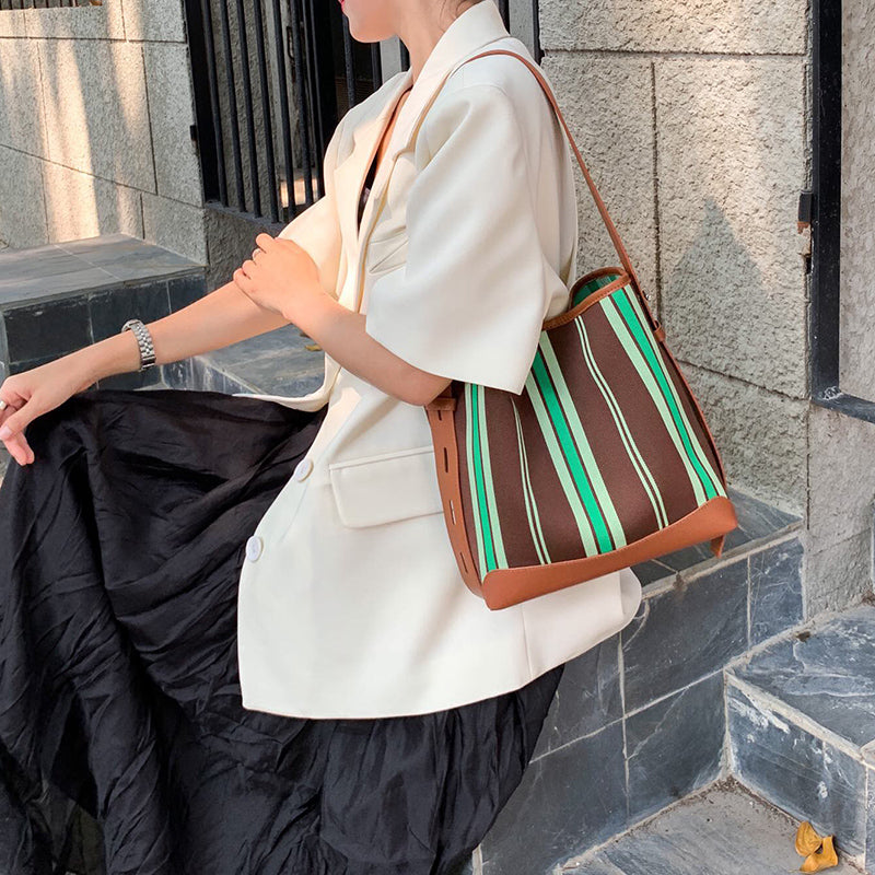 DONNAIN Striped Fabric Bucket Shoulder Bag Female , 2023 Summer Trendy Beach Bag Tote with Zipper for Women Vacation
